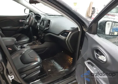 2019 Jeep Cherokee Latitude Plus 4X4 z USA, uszkodzony, nr VIN 1C4PJMLB6KD207536